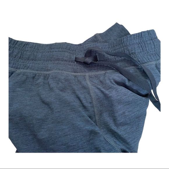 Amazon Essentials Brushed Tech Stretch Jogger Pant - Picture 8 of 12